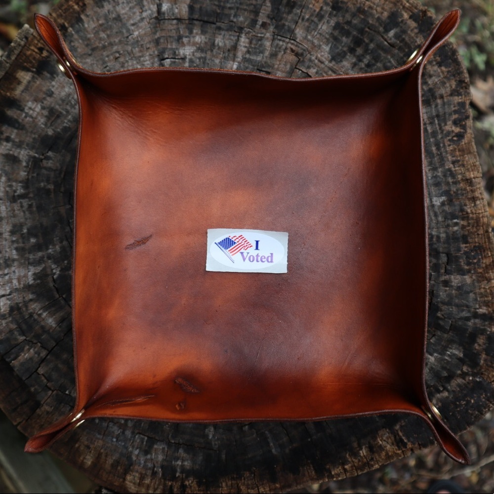 Brown / Tan Leather Catchall Valet Tray